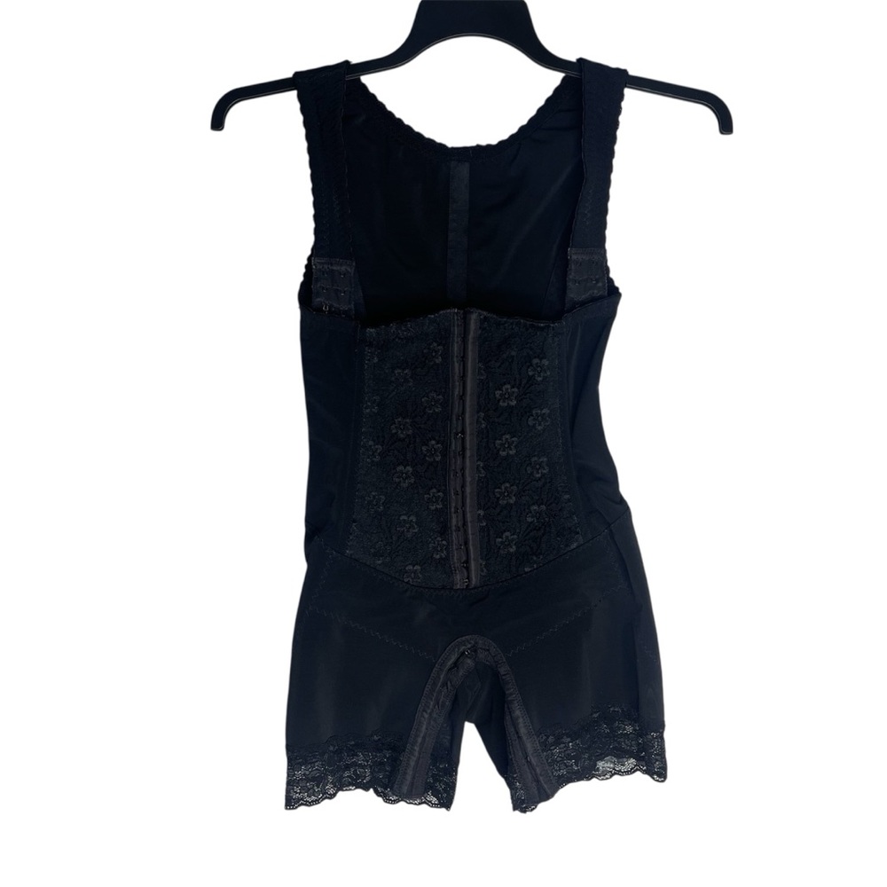 Elegant Black Lace Bodysuit Size 32 (flaw)